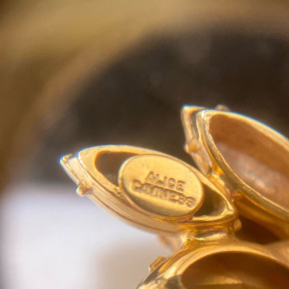 Vintage Alice Caviness Dimensional Demi Parure - Picture 7 of 9